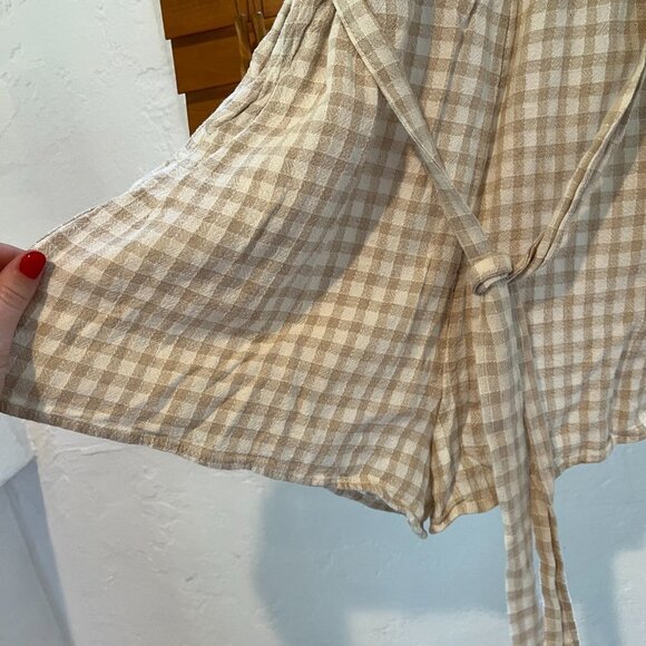 H&M Checkered Romper with Elastic Waistband and Waist tie - Picture 4 of 6